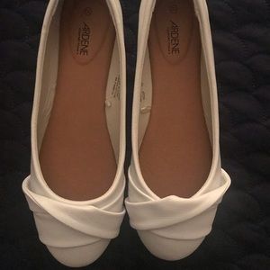 Ardene White Flats